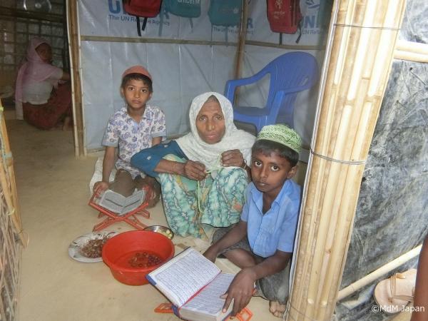Des Rohingyas dans un camp au Bangladesh