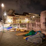 Personnes migrantes qui dorment en rue